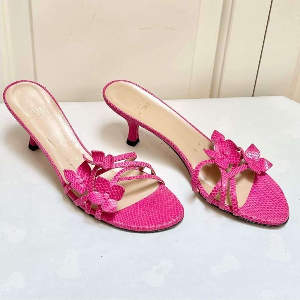 Rare Stuart Weitzman flower embellished straps slides sandals
